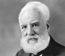 Alexander Graham Bell et son téléphone