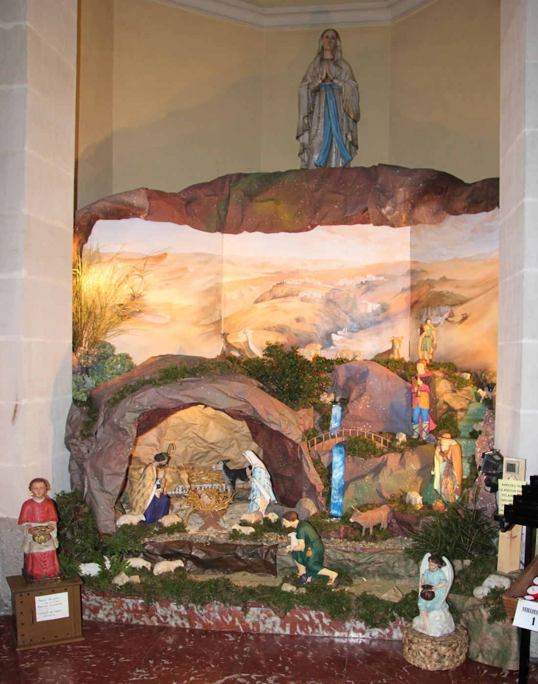 Crèche dans l’église