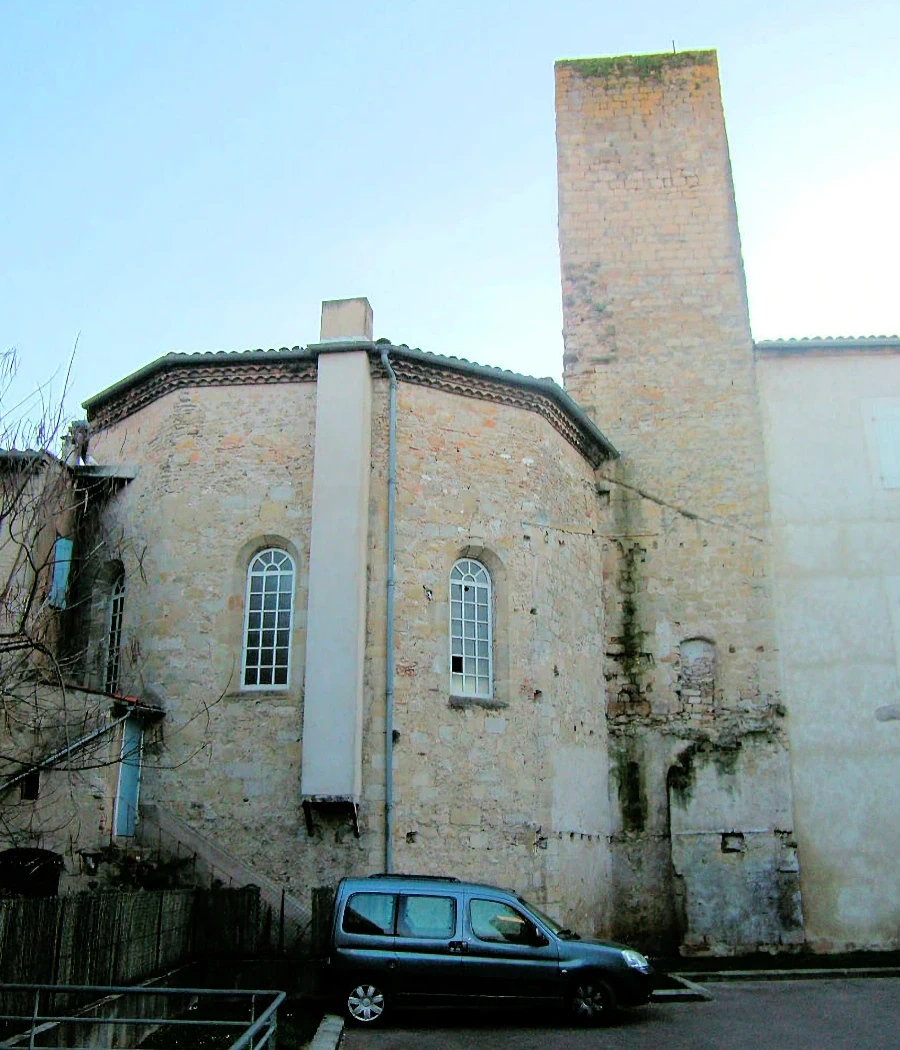 Tour des Cordeliers, vue 2025 depuis la cour du collège Jean-Jaurès