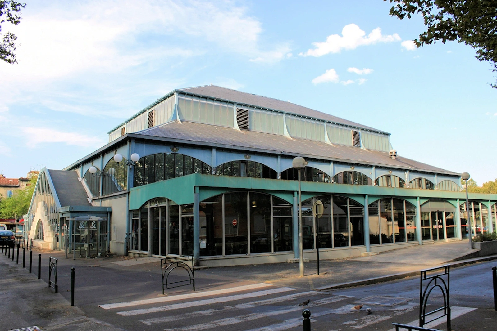 Halle de l’Albinque, place Pierre-Fabre